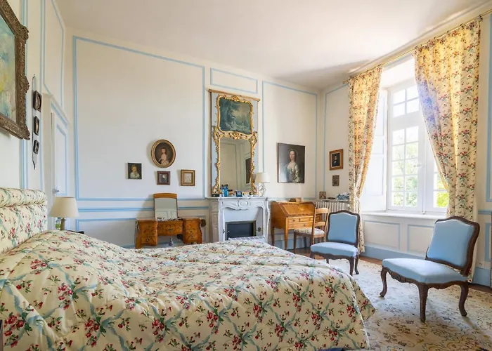 Chateau De La Barre * Conflans-sur-Anille